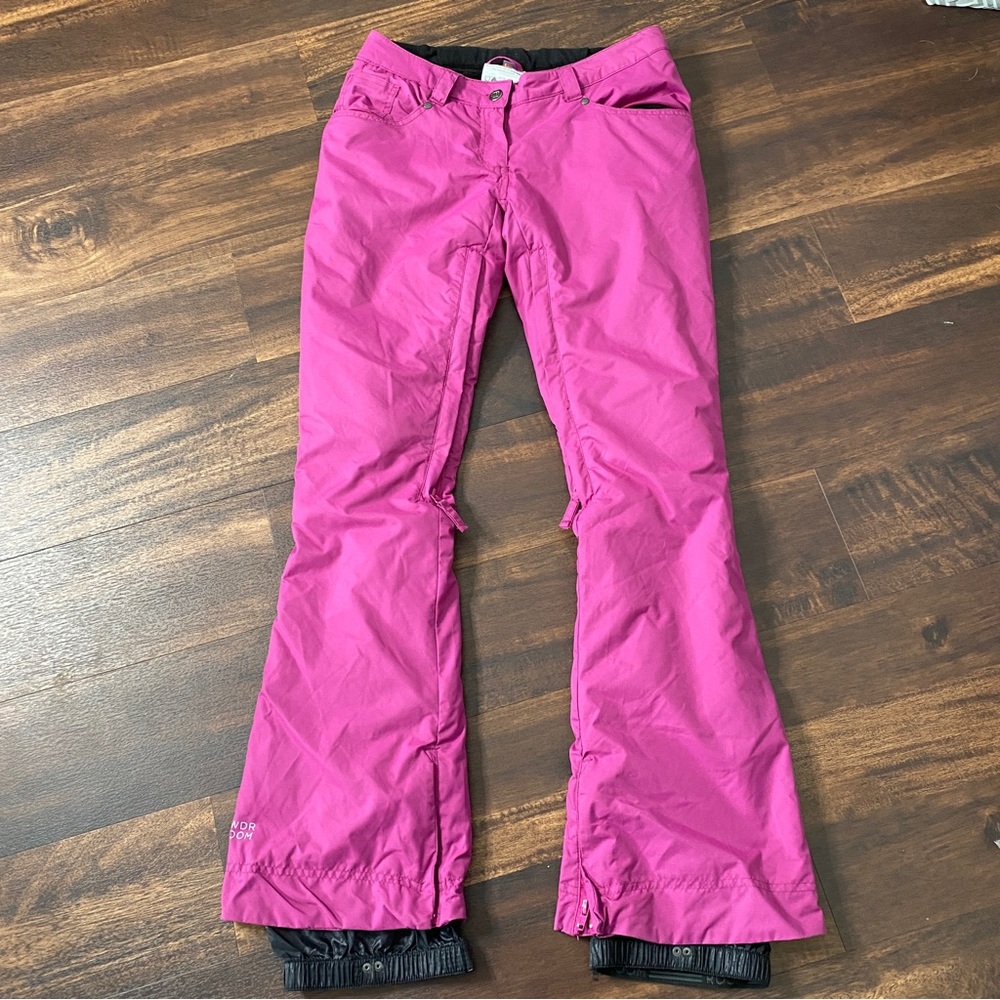 PWDR Room gray ski / snowboard pants Xs fuchsia color